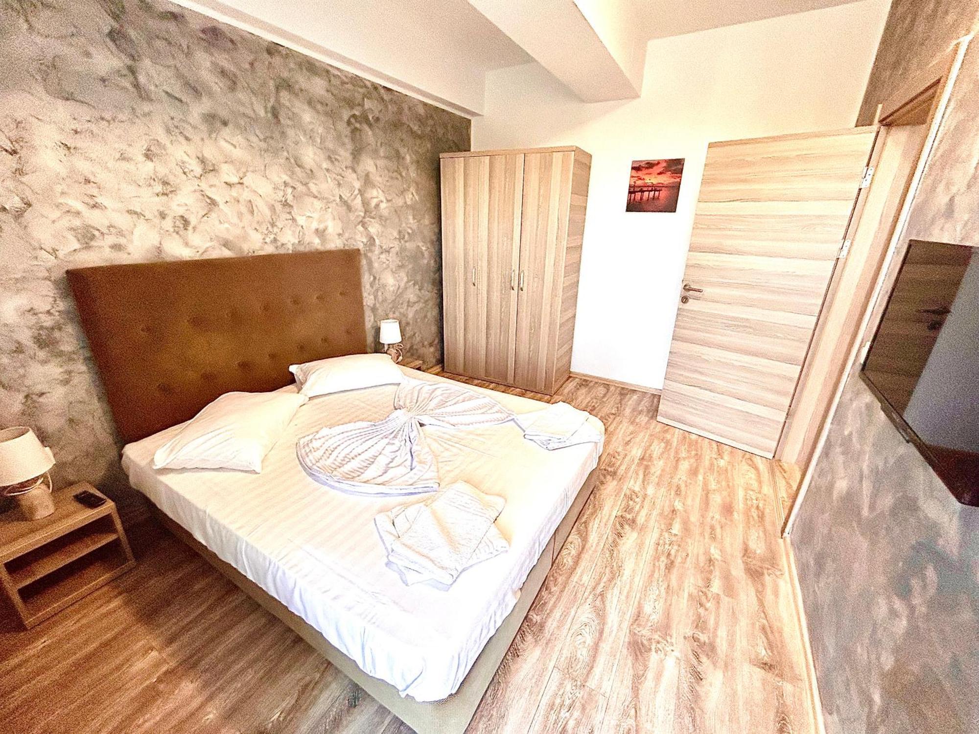 Marcony Boutique Apartments Mamaia Ngoại thất bức ảnh