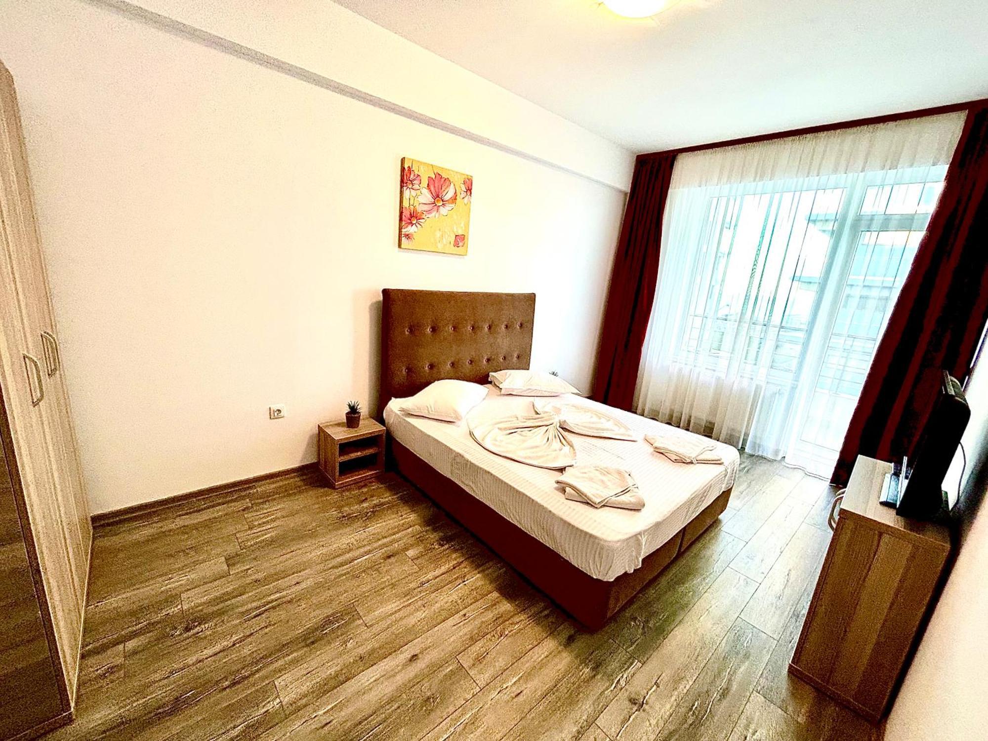 Marcony Boutique Apartments Mamaia Ngoại thất bức ảnh